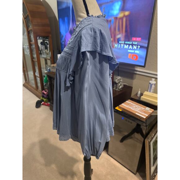 ⭐️ Women’s Grace + Karma Blue Prairie Lace Top Size Large Romantic - Picture 5 of 7